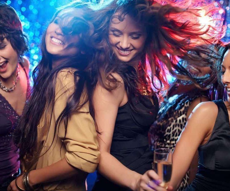 ¿Cómo bailar en una fiesta? "X" Pasos básicos