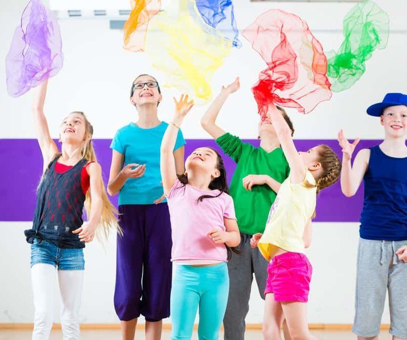 enseñar coreografía a niños