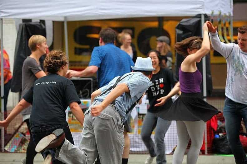 5-pasos-basicos-del-swing-que-debes-aprender-para-empezar-a-bailar