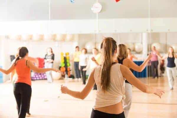Principales-tipos-de-bailes-de-bollywood-para-practicar
