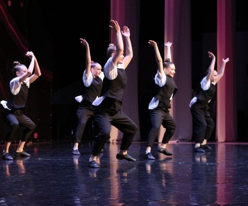 Como-superar-la-ansiedad-escenica-antes-de-una-presentacion-de-baile