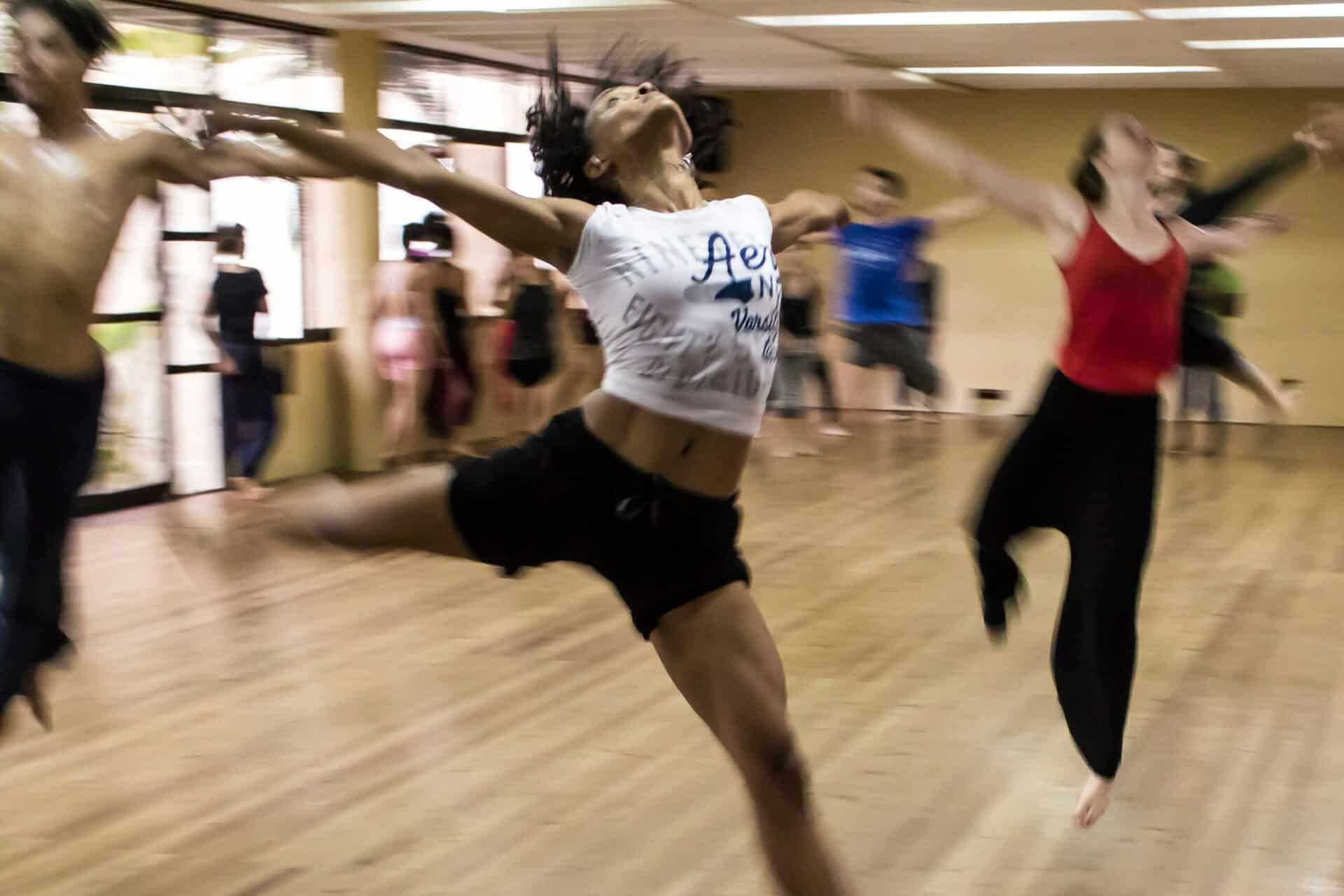 Qué llevar a clase de baile: ropa, accesorios y actitud