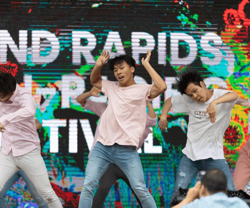 Aprende-K-pop-dance-con-las-coreografias-mas-virales-del-momento
