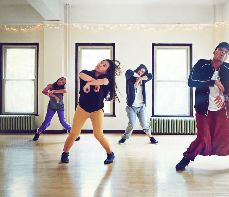 Tecnico-en-danzas-urbanas-tu-futuro-profesional-empieza-aqui