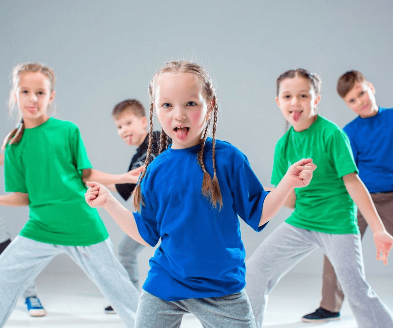Septiembre-es-perfecto-para-que-tu-hijo-empiece-a-bailar