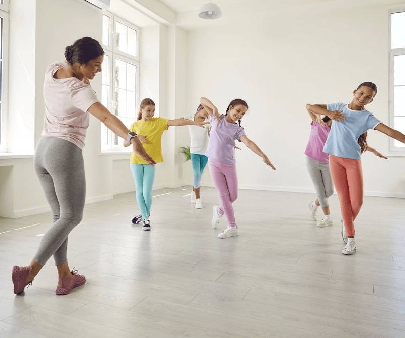 Actividades-extraescolares-de-baile-que-potencian-el-desarrollo