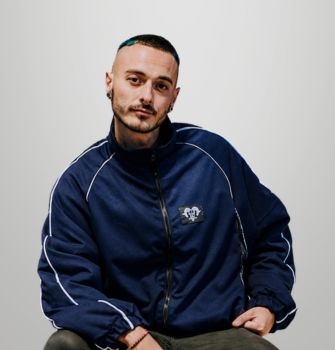 Tomas perfil 2