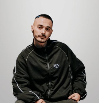 Tomas perfil