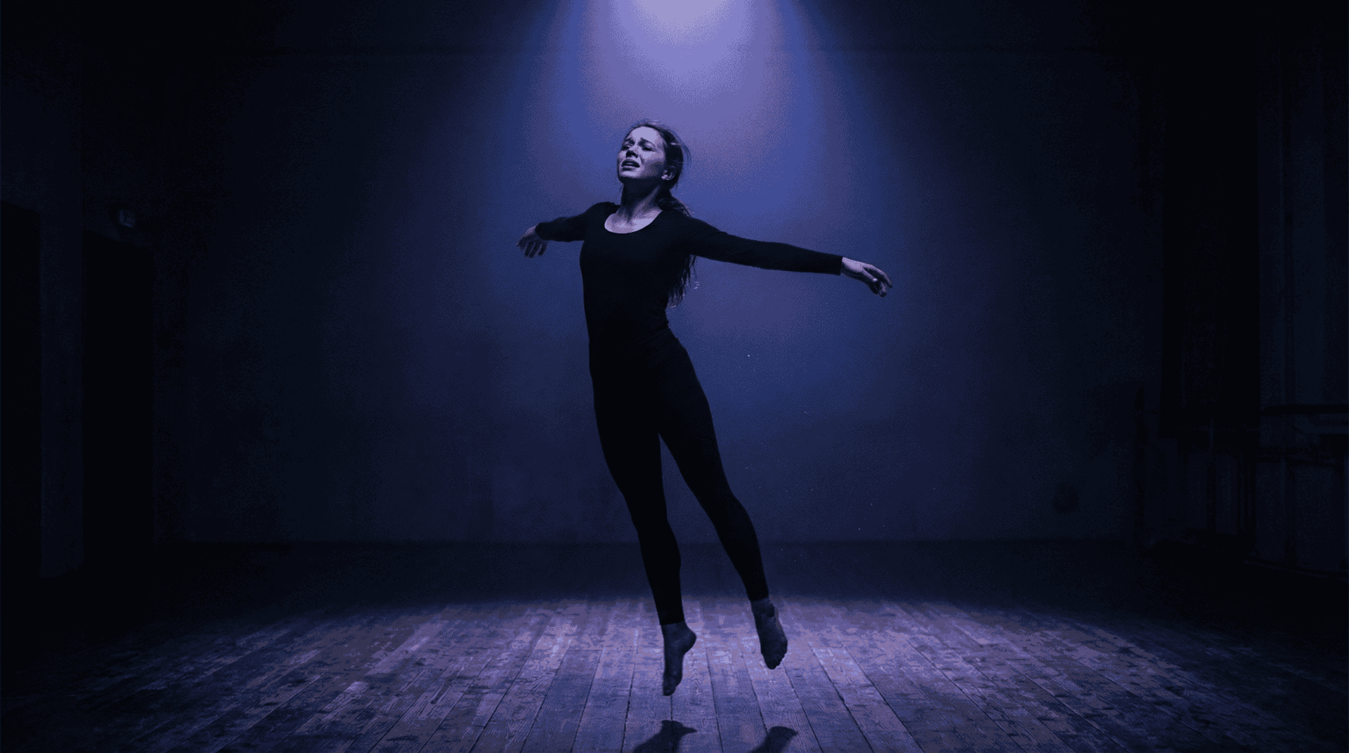 Aprende la coreografía de ‘Memoria’ de Rosalía paso a paso