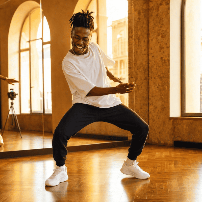 Ritmo-energia-y-flow-en-una-videoclass-de-afrobeats-especial